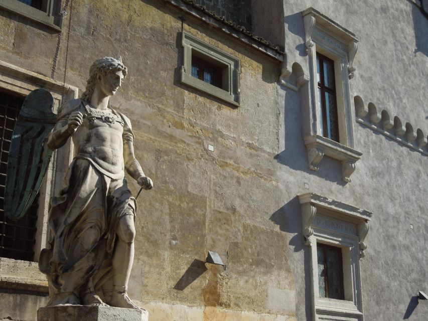 Castel Sant'Angelo: skip the line guided tour - tiered price - History That Becomes Architecture: Hadrian to Renaissance to Prison