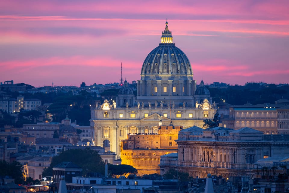 Castel Sant'Angelo Skip the line Ticket with Hop-on Hop-off - Ancient to Renaissance: why the frescoes and artifacts belong together