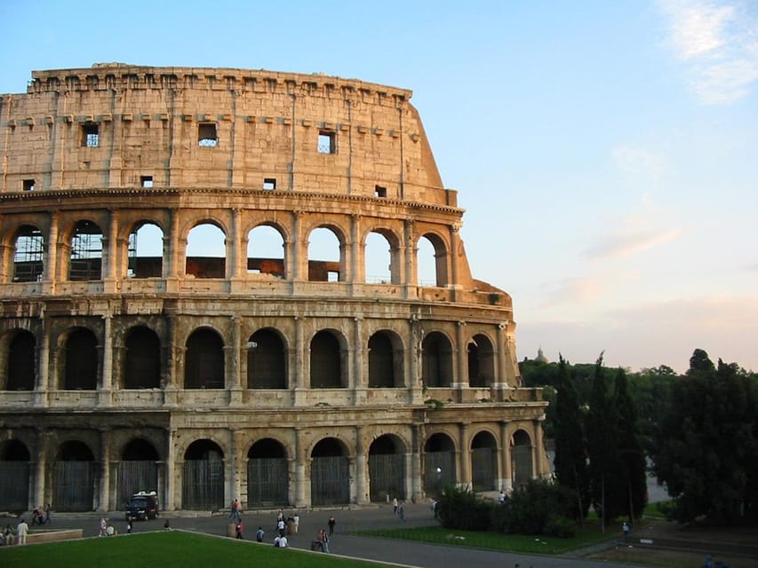 Colosseum, Palatine and Forum tour with virtual guide - Should you book the Colosseum, Palatine and Forum virtual guide?