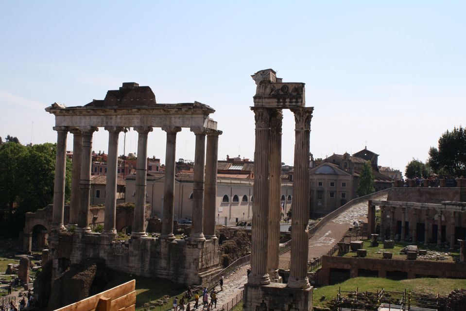 Colosseum with Arena Floor & Ancient Rome, Semi-Private Tour - A Colosseum tour that starts with better positioning
