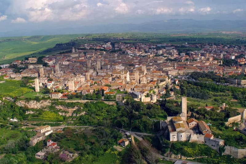 Day trip Rome: Tarquinia and Cerveteri, Etruscan tour - Stop 2: Tarquinia Necropolis and Town Time (About 2 Hours Each)