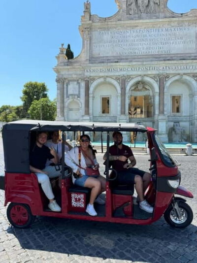 E-Tuk Tour: Express Highlights of Rome - Via dei Condotti 61: your easy starting point