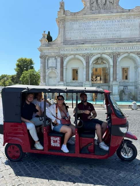 E-Tuk Tour: Express Highlights of Rome - Via dei Condotti 61: your easy starting point
