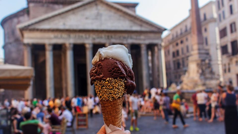 Eat as the Romans do: Trastevere Street Food Experience - Shared pasta stops: cacio e pepe, carbonara, or amatriciana