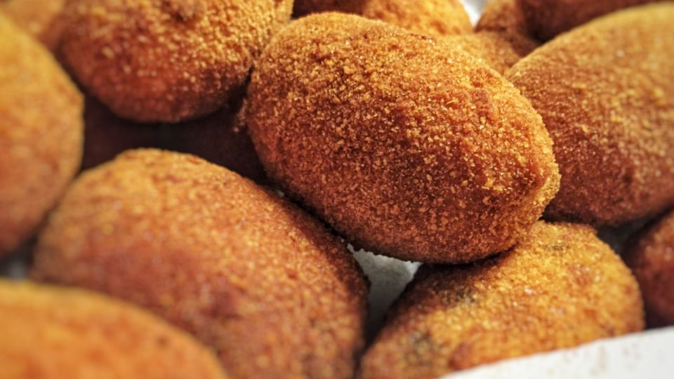 Eat as the Romans do: Trastevere Street Food Experience - Sweets, coffee, and limoncello: end like a Roman dinner