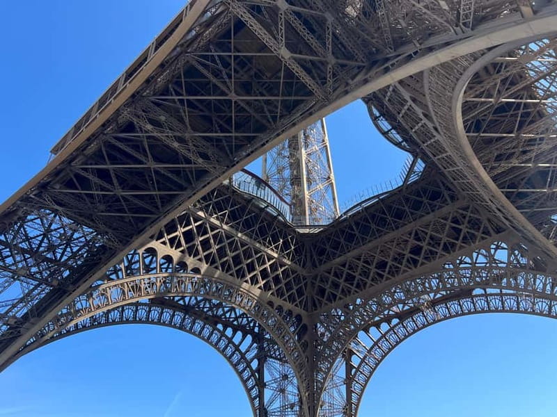 Eiffel Tower Second Floor Access or Summit - Elevator access to the summit: when the upgrade is worth the extra cost