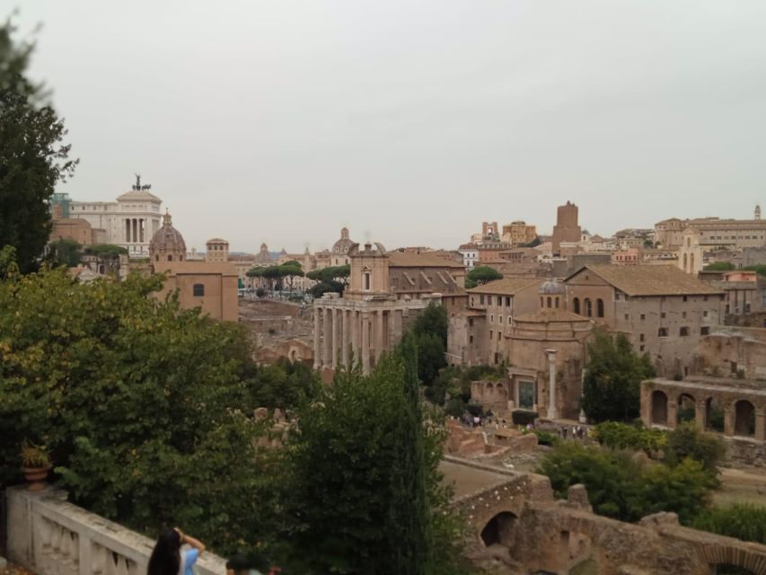 Exclusive tour of Ancient Rome and Domus Tiberiana - The Colosseum as a scale check: Big amphitheater, big context