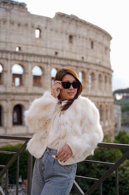 Expert Photographer of Rome with Guide - Meet at Via del Colosseo 31, then start strong with the Colosseum photo stop