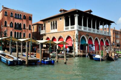 From Rome: Day Trip to Venice by High-Speed Train - The morning game plan: Via Marsala and a 7:00 AM start
