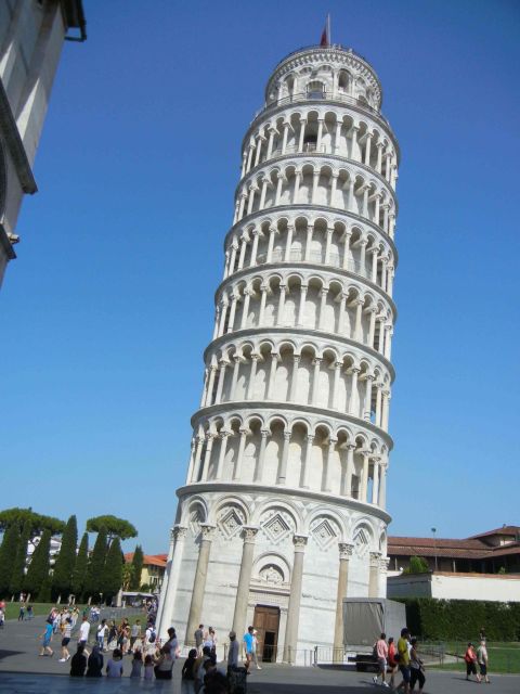 From Rome: Florence & Pisa Full-Day Tour - Pisa by Way of the Arno Valley: Getting There With Context
