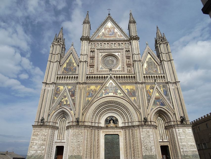 From Rome: Orvieto and Civita di Bagnoregio Private Day Trip - Wine Tasting and Ceramic Shopping in Orvieto