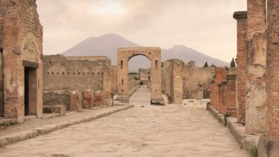 From Rome: Pompeii Day Trip by Fast Train and Car - Fast train to Naples, then private car to Pompeii Scavi