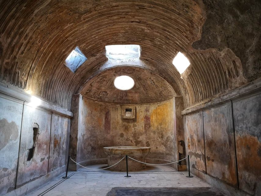 From Rome: Pompeii Day Trip by Fast Train and Car - House of the Vettii: daily details and dramatic decoration
