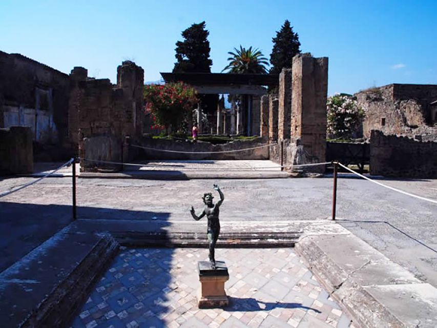 From Rome: Pompeii Day Trip by Fast Train and Car - Pompeii streets and the feeling of being frozen in time