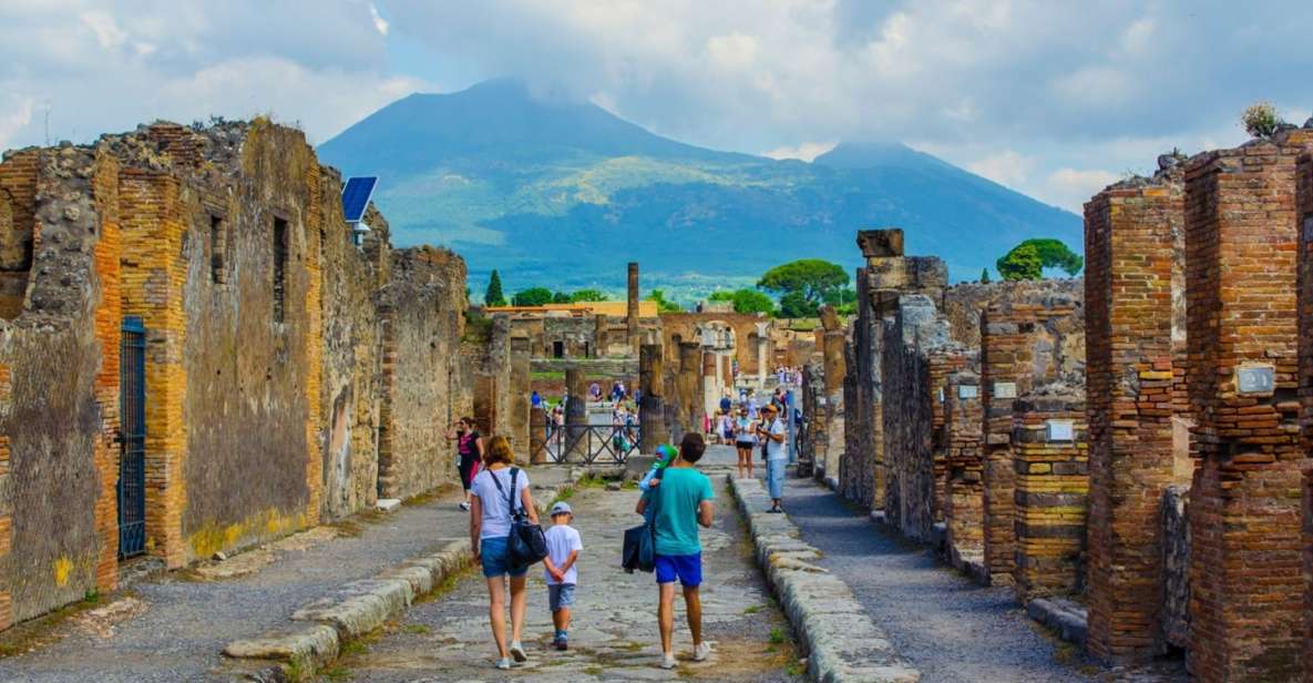 From Rome: Pompeii & Naples Private Full-Day Tour - Pompeii and Naples in one day: how the route actually works