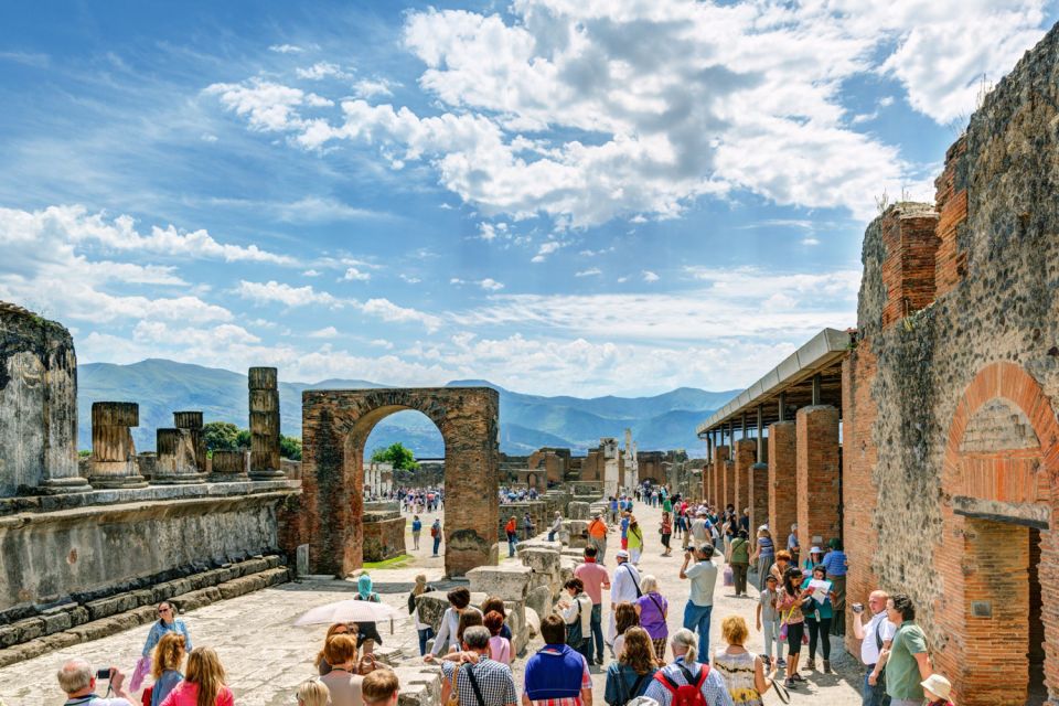 From Rome: Pompeii & Naples Private Full-Day Tour - Guided Pompeii for 2 hours: what you see and why it sticks