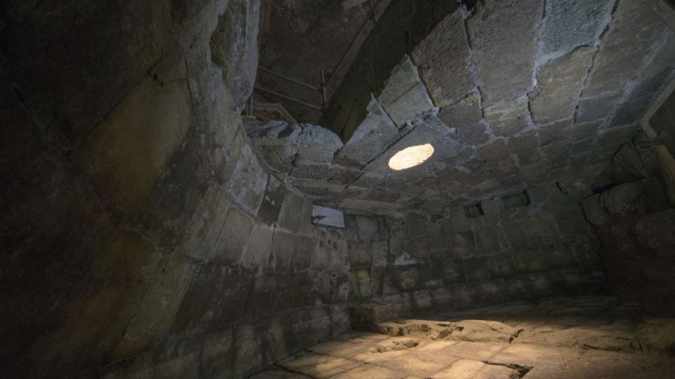 Gladiators & Saints: Colosseum Arena and St. Peter's Prison - Entering the Colosseum via Gladiator’s Gate: the wow factor