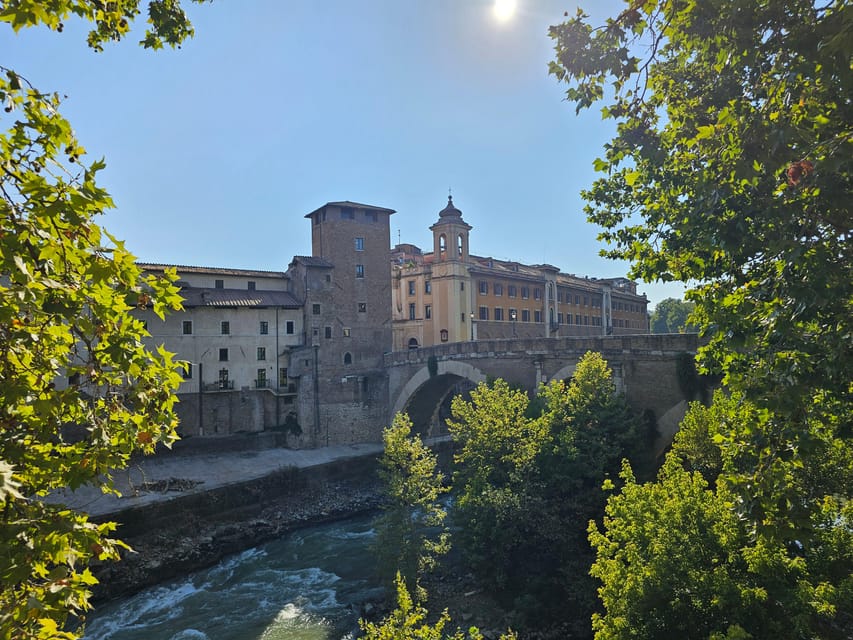 Hidden Gems of Rome Walking Tour - Teatro di Pompeo, Piazza Mattei, and the alleyway feeling of 2000 years