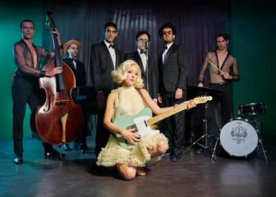 Italian Song Night with Una Come Me Concert - Your evening schedule: doors, dinner, then the show (2 hours)