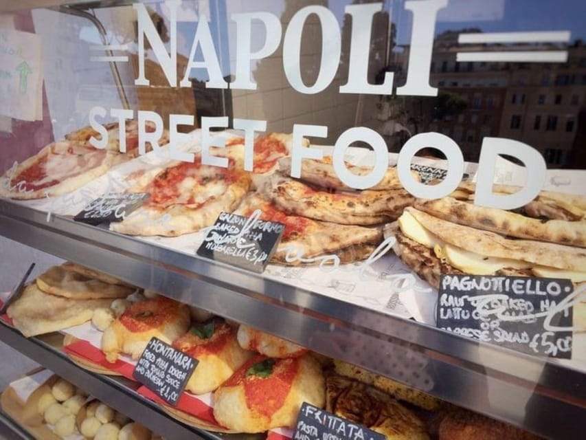 Napoli street food walking tour - Quartieri Spagnoli: tarallo and the feel of the streets