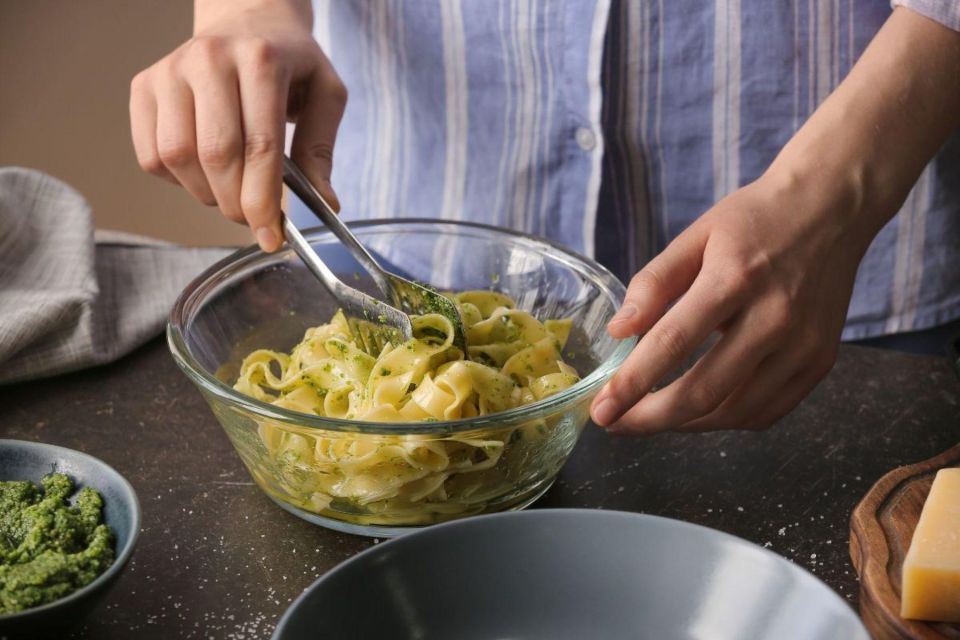 Pasta Cooking Class with Pesto Sauce Making in Rome Center - Small Group Energy: Why a Cap of 7 People Matters