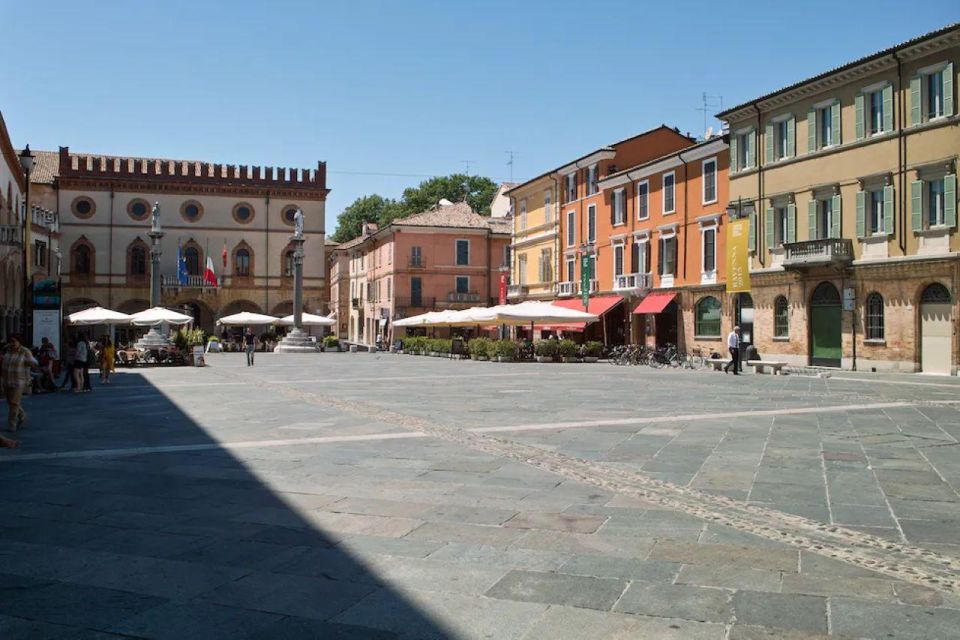 Ravenna: Private City Top Sights and Monuments Walking Tour - Why Ravenna’s Roman-to-Byzantine mosaics feel different