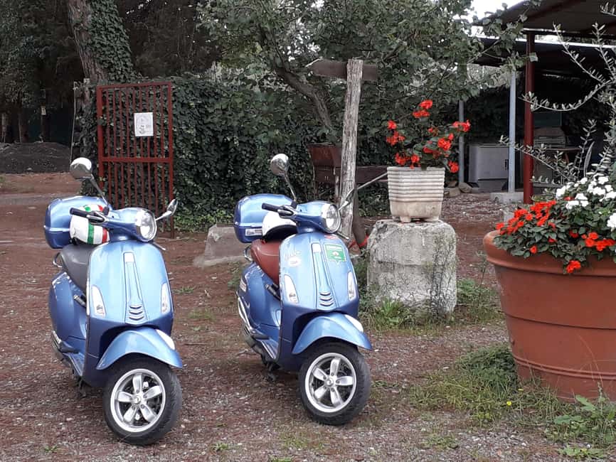RENTA A VESPA - The scooter setup: what you get on day one