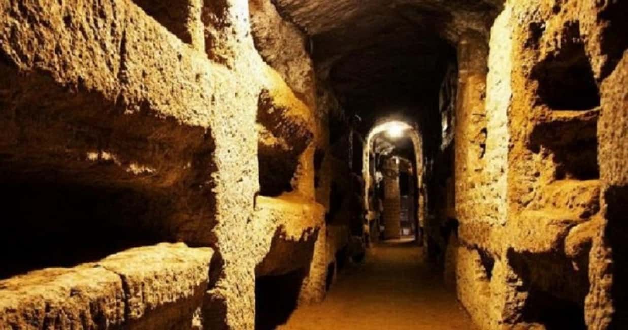 Roma: DELUXE Appian Way Bike Tour, Catacombs Visit & Lunch - Circus of Maxentius and Baths of Caracalla: ending on major scale