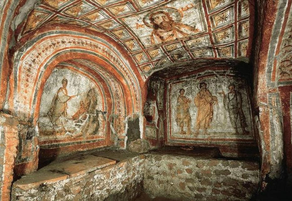 Roma: DELUXE Appian Way Bike Tour, Catacombs Visit & Lunch - Villa dei Quintili and the big tomb vibe