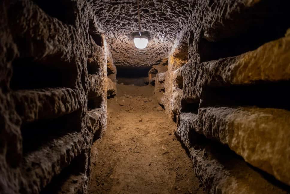 Roman Catacombs Guided Tour with Transfer from Rome Center - Small-group comfort and the language setup
