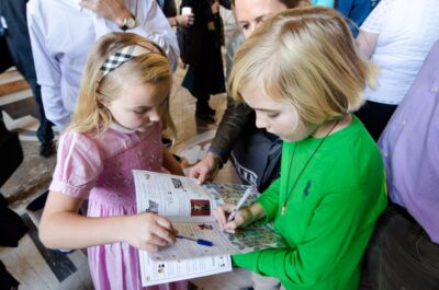Rome: 2.5-Hour Family Vatican Highlight Scavenger Hunt - Meeting at Viale Vaticano and getting priority entry right