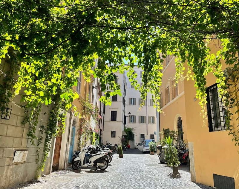 Rome: 4 Hour Electric Golf Cart Tour with Hotel Pickup - Piazza Venezia and the Colosseum viewpoint without the scramble
