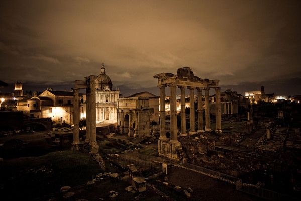 Rome After Dark: Private Luxury Night Tour by Car - Trevi Fountain at Night: The Coin Toss Moment