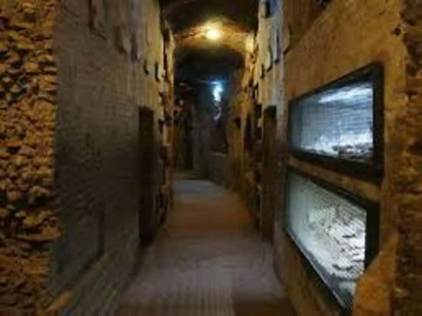 Rome: Appian Catacombs tour with transfere - Rules that shape your visit: photos, worship dress, and site behavior