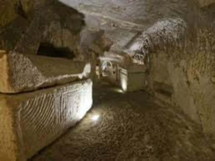 Rome: Appian Catacombs tour with transfere - The downside to take seriously: opening days and last-minute surprises
