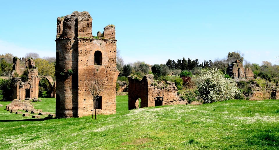 Rome: Appian Way and Catacombs of San Sebastian Tour - Inside the Catacombs of San Sebastian: what to expect from the guided visit