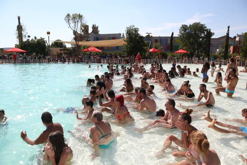 Rome: Aqua World, enjoy a summer of fun in the water park - Aqua World at Cinecittà World: a water-park day built for easy fun near Rome