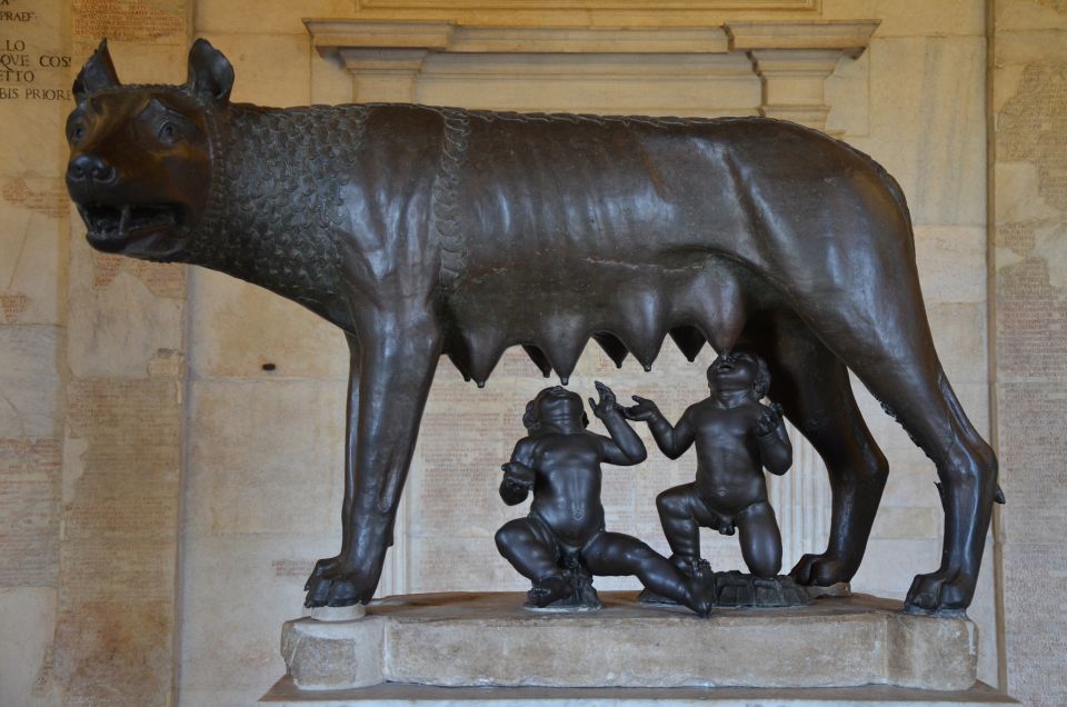 Rome: Capitoline Museums Private Guided Tour - The Tabularium tunnel to the New Palace: artifacts plus standout views