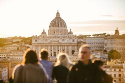 Rome: Castel Sant'Angelo Private Tour & Skip-the-Line Entry - Meeting at St. Angelo Bridge and Getting In Without the Hassle