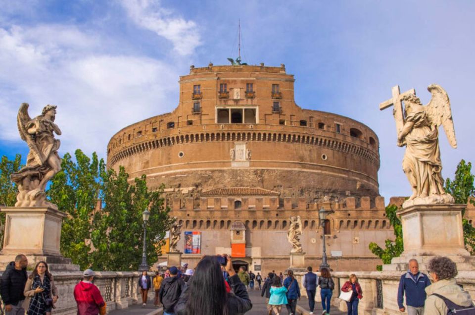 Rome: Castel Sant'Angelo Private Tour & Skip-the-Line Entry - What the Tour Feels Like in Real Life (Private Group Pace)