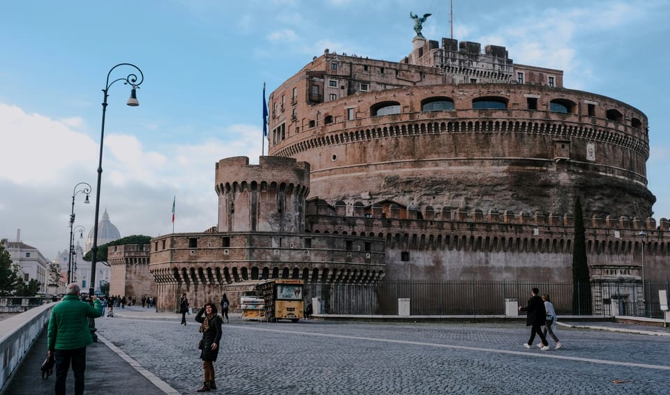 Rome: Castel Sant'Angelo Skip-the-Line Entry Ticket - Fortress halls, frescoes, and art collections in a realistic 2-hour visit