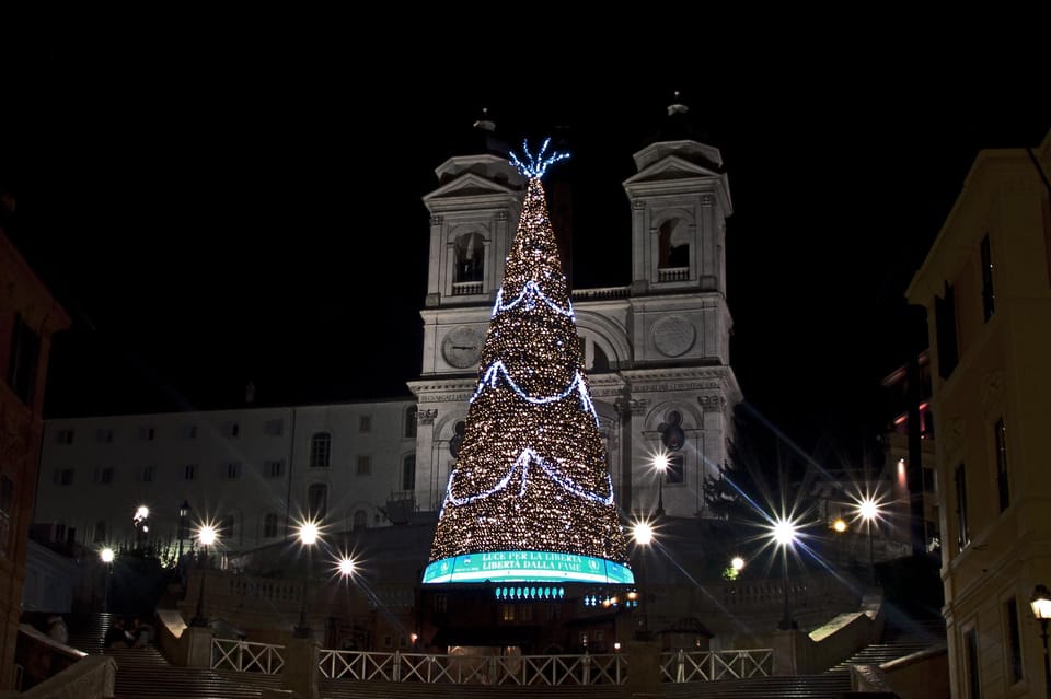 Rome: Christmas Lights Walking Tour - Spanish Steps and Piazza di Spagna: the best place to catch the holiday glow