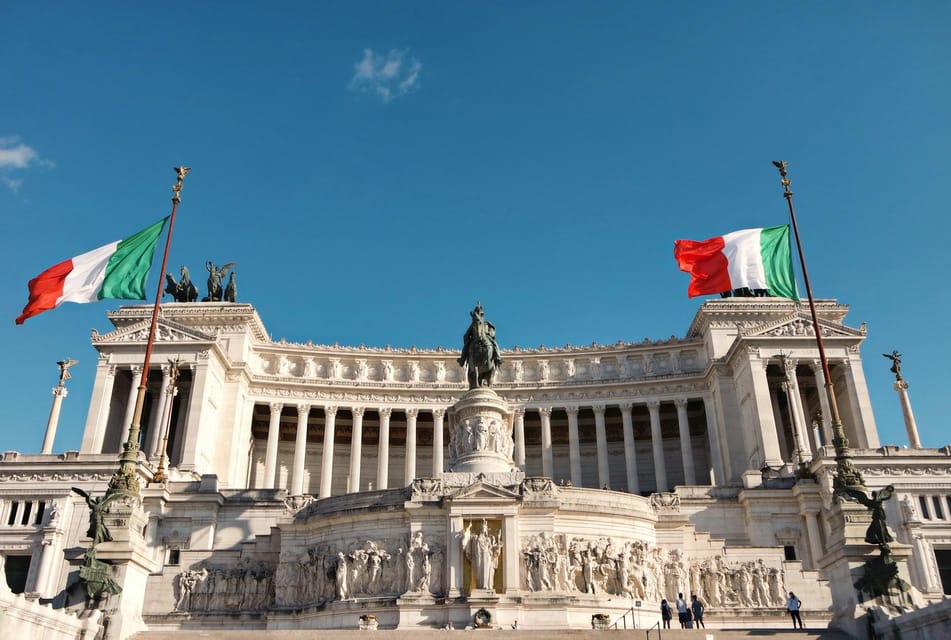 Rome: City Highlights Golf Car Tour - Trevi Fountain, Piazza Venezia, and Via dei Fori Imperiali: Postcard Rome in Motion
