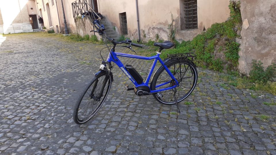 Rome: Electric Bike Rental with Helmet - Why an electric bike rental starting at Circus Maximus works so well