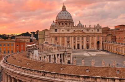 Rome: Private Vatican Museums and Sistine Chapel Tour - Getting there: the exact meeting point near the Museums steps