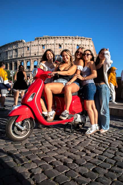 Rome Vespa: City Highlights Sightseeing Tour by Vespa - The Colosseum Stop: a Short Guided Look That Sets the Stage