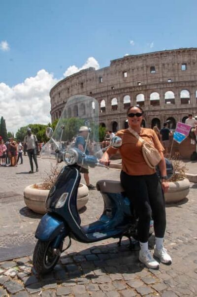 Rome Vespa: City Highlights Sightseeing Tour by Vespa - Meeting at Bar Venezia and Rolling Toward Via Cavour