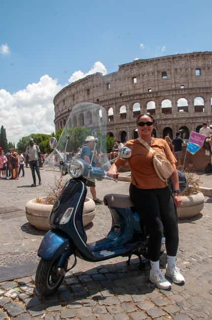 Rome Vespa: City Highlights Sightseeing Tour by Vespa - Meeting at Bar Venezia and Rolling Toward Via Cavour