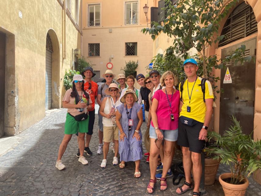 Rome:CityCenter Hidden Highlights Guided Walking Tour German - Meeting at the Bernini Fountain: start in the right place