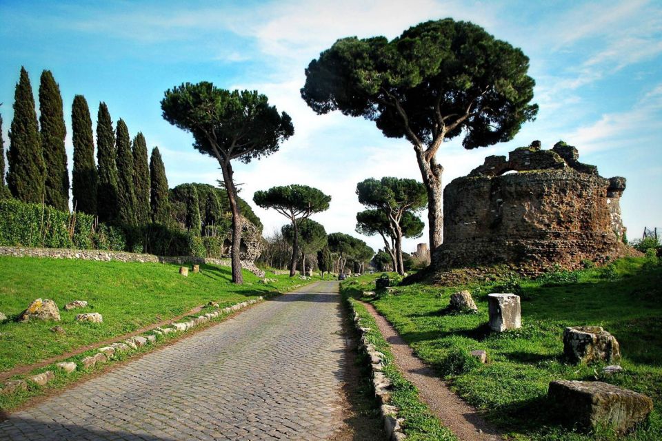 Secrets Below Rome: Tour Catacombs and Ancient Appian Way - The guide-and-driver setup: how it changes your experience